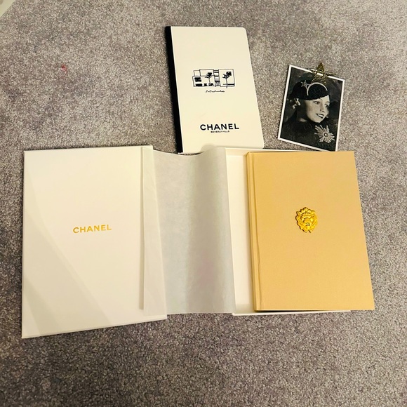 Chanel note books set